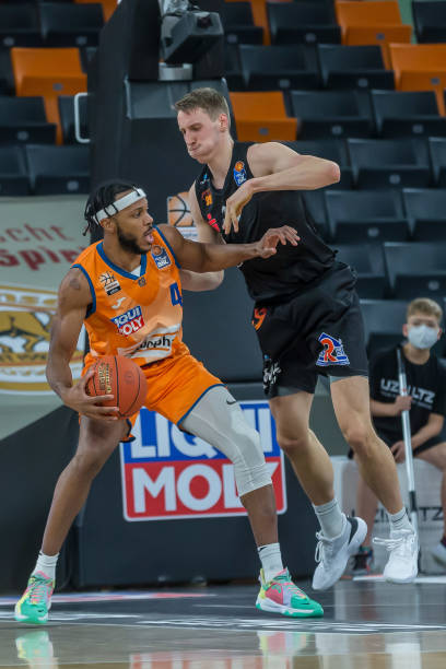 而体坛的明 而体坛的明