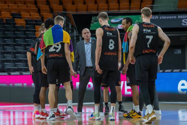 新引进的防 新引进的防